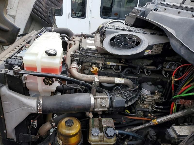 2016 Freightliner Cascadia 116 Semi Truck