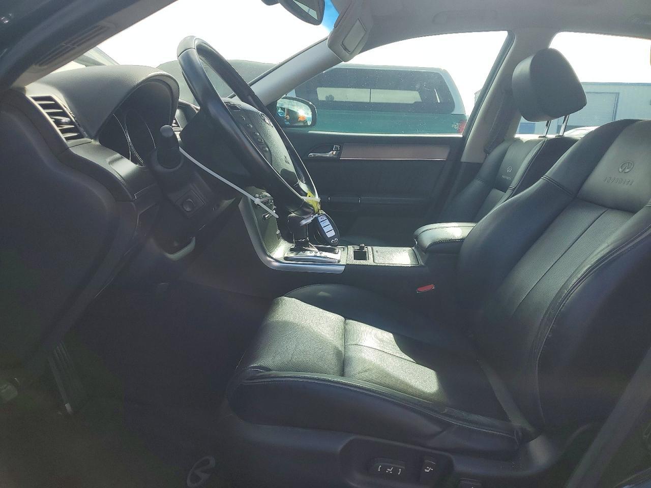 2010 Infiniti M35 Base