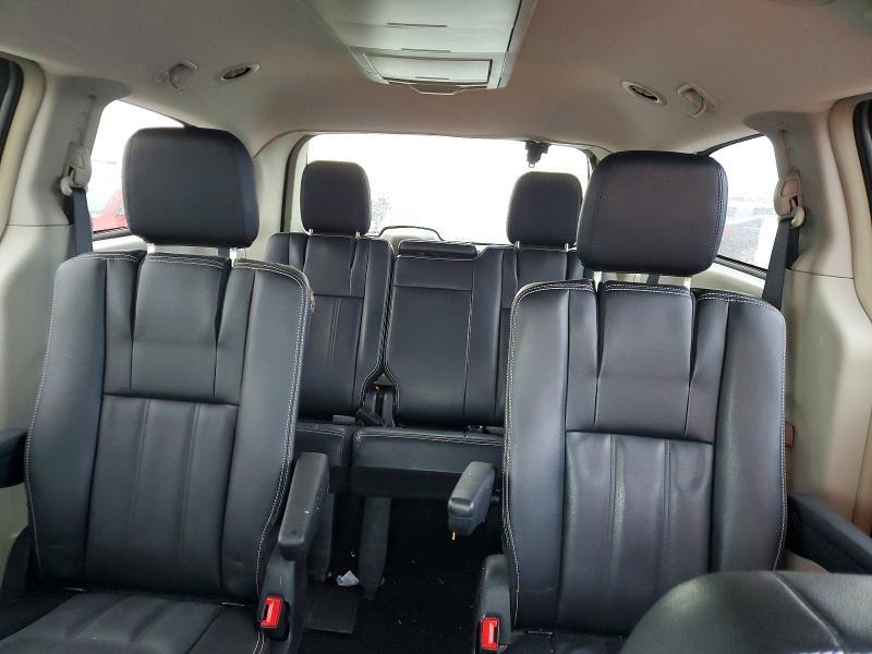 2014 Chrysler Town & Country Touring