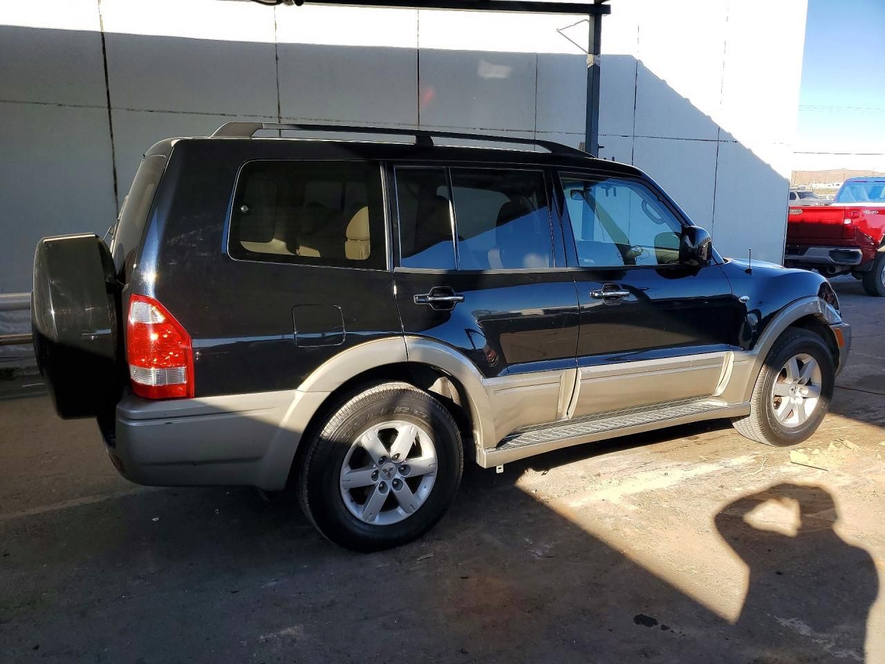 2005 Mitsubishi Montero Limited