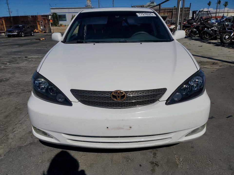 2004 Toyota Camry le
