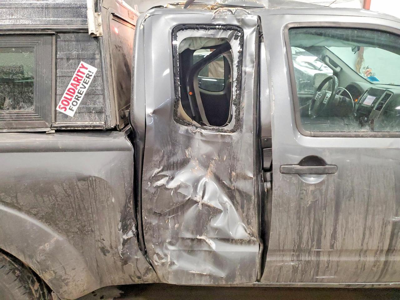 2016 Niss Frontier SV