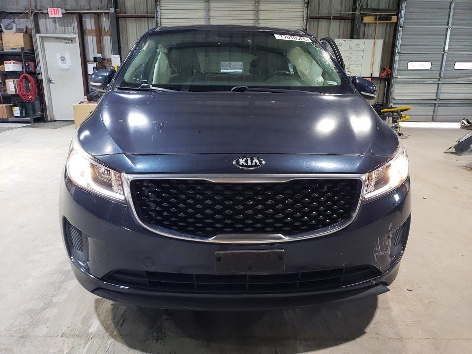 2016 KIA Sedona lx