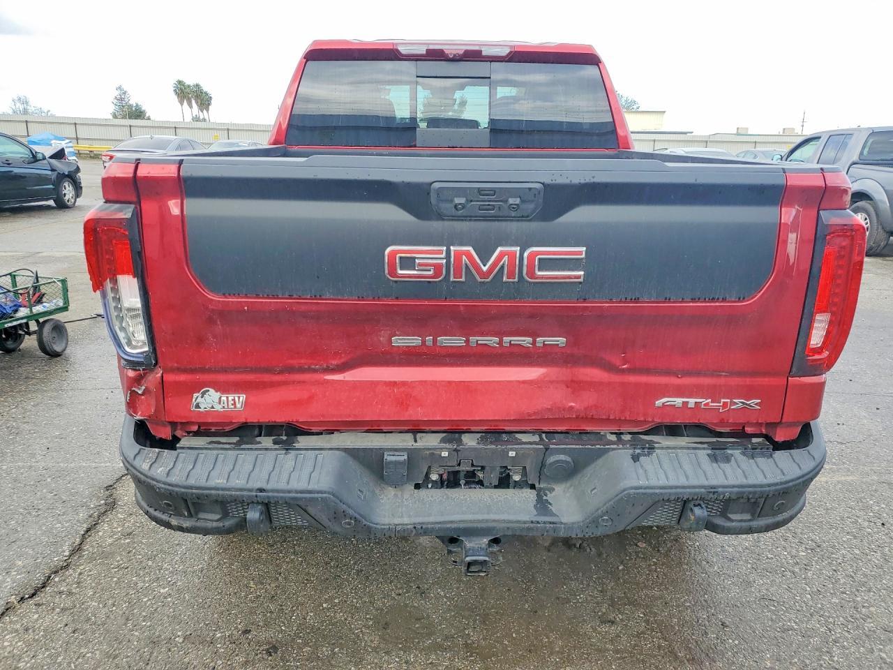 2024 GMC Sierra K1500 AT4X