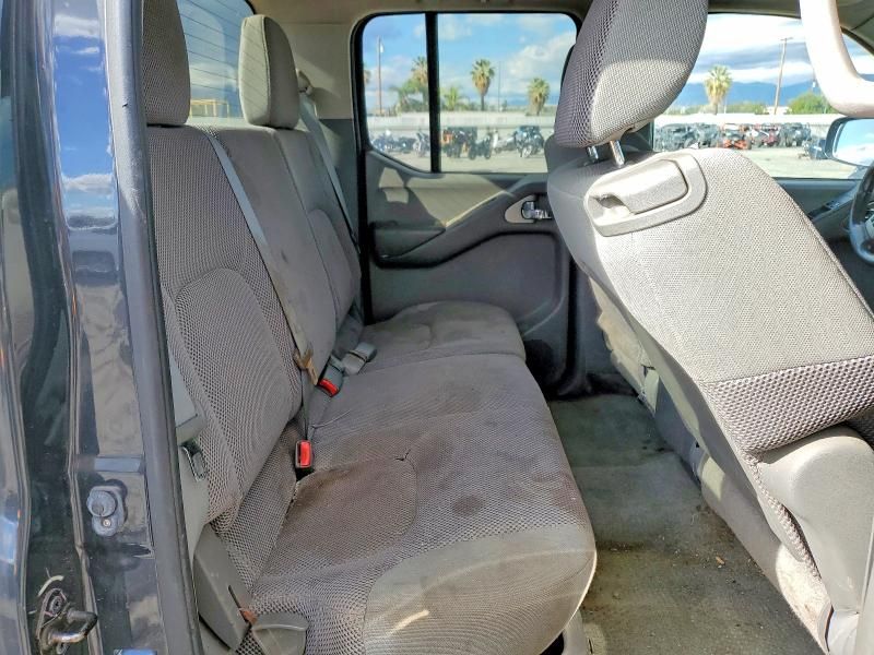 2013 Nissan Frontier s