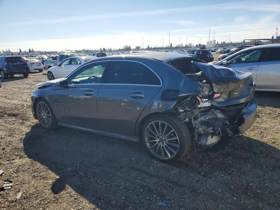 2021 Mercedes-Benz A 220