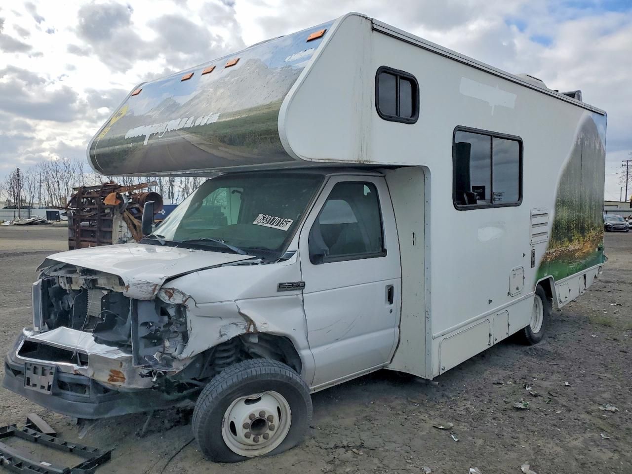 2021 Ford Econoline E350 Super Duty Cutaway Van