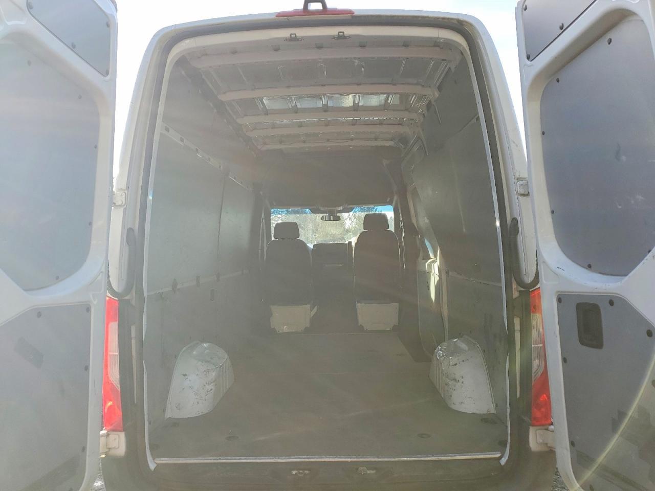 2021 Mercedes-Benz Sprinter 2500 Delivery Van