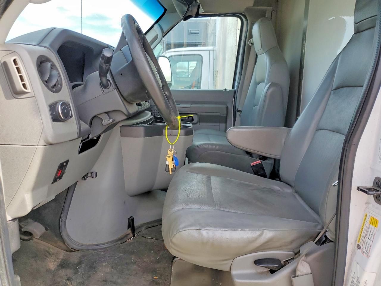 2021 Ford E450 Delivery van