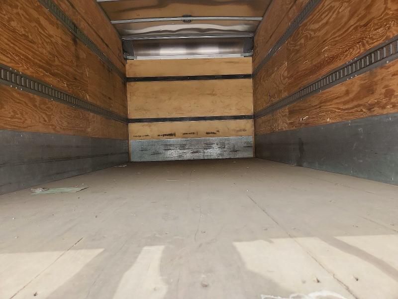 2021 Freightliner M2 106 Med-box Truck