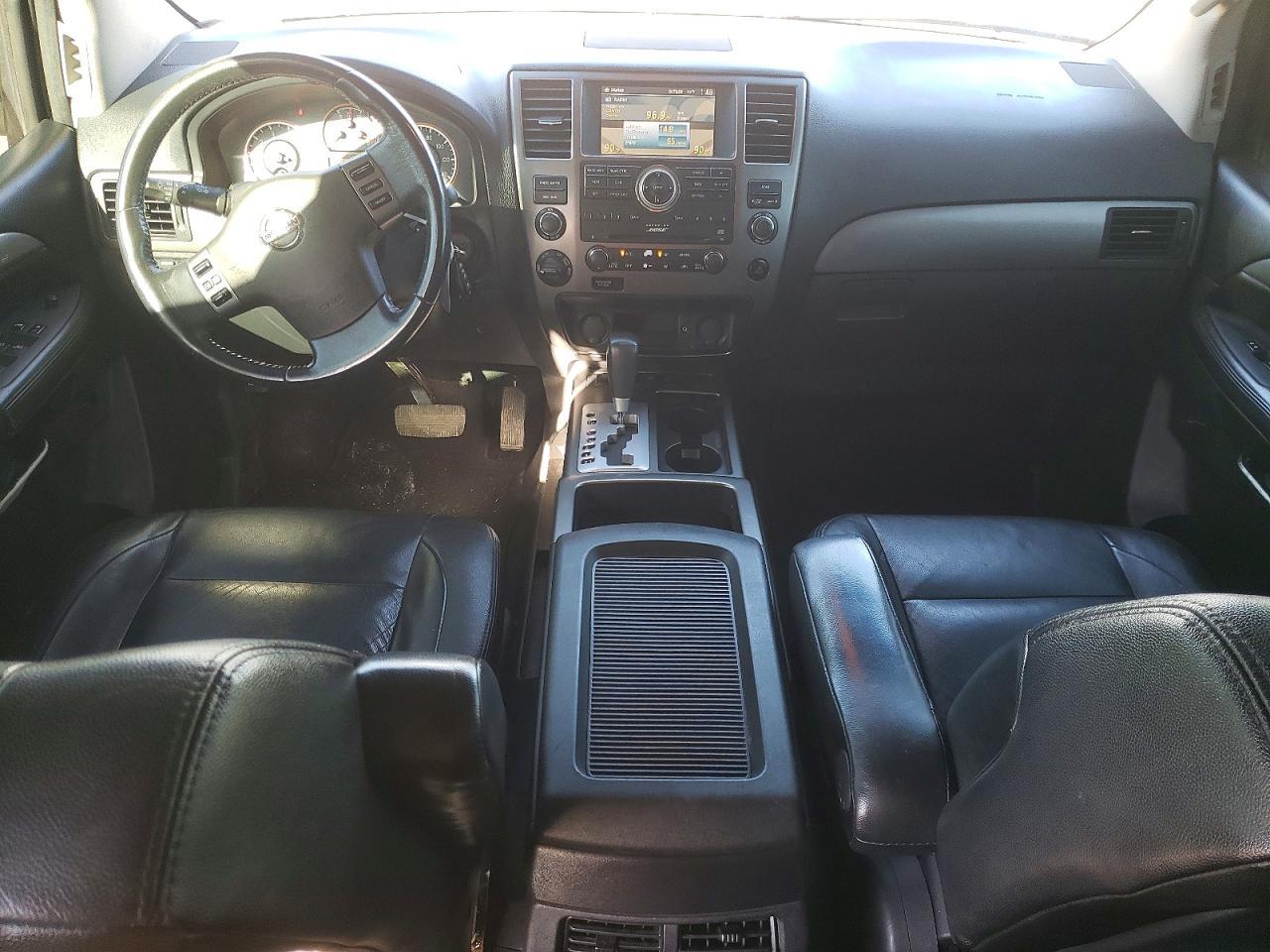 2010 Nissan Armada se
