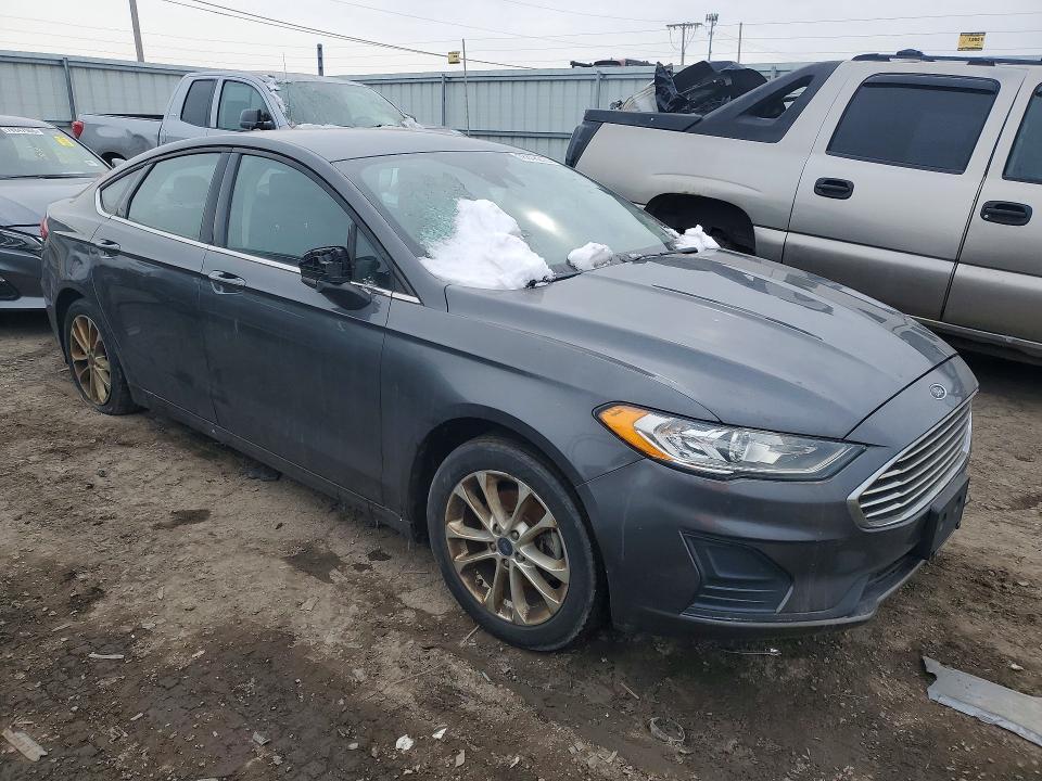 2019 Ford Fusion se
