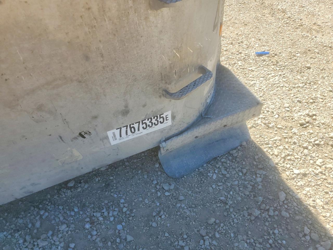2004 Trvs 2004 Travis END Dump Trailer