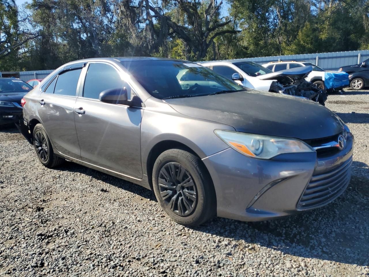 2016 Toyota Camry le