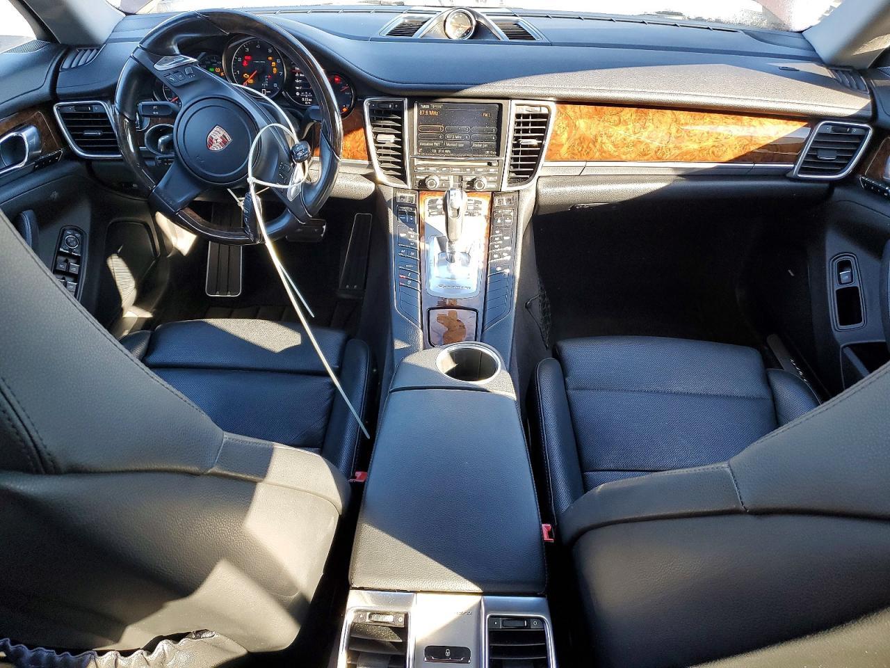 2015 Porsche Panamera 2