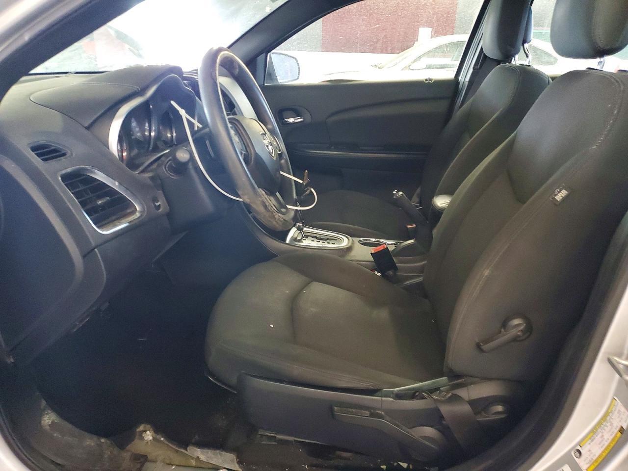 2012 Dodge Avenger se