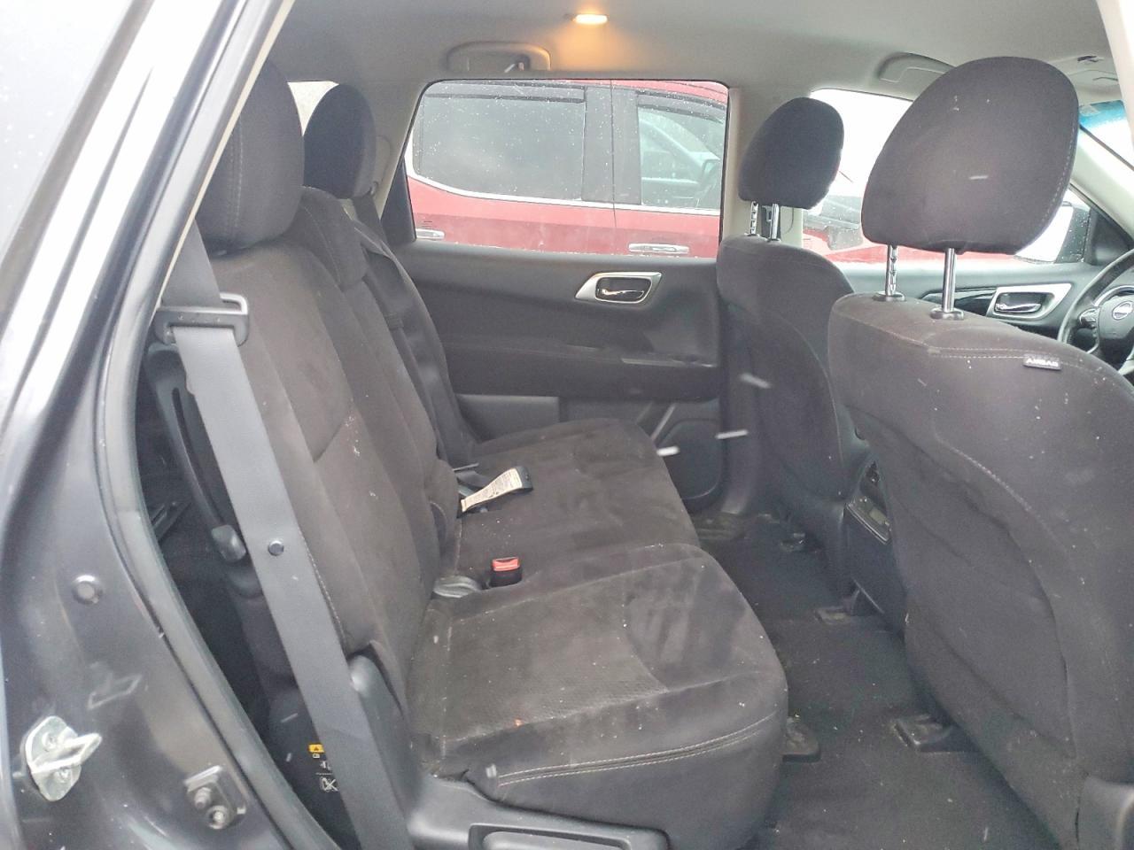 2014 Nissan Pathfinder s