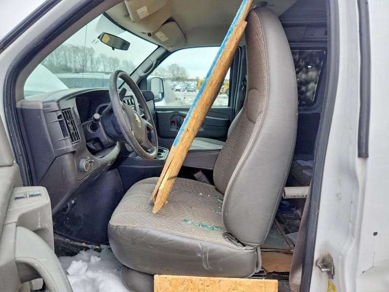 2015 Chevrolet Express G2500