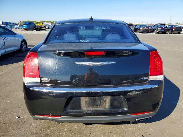 2015 Chrysler 300 Limited