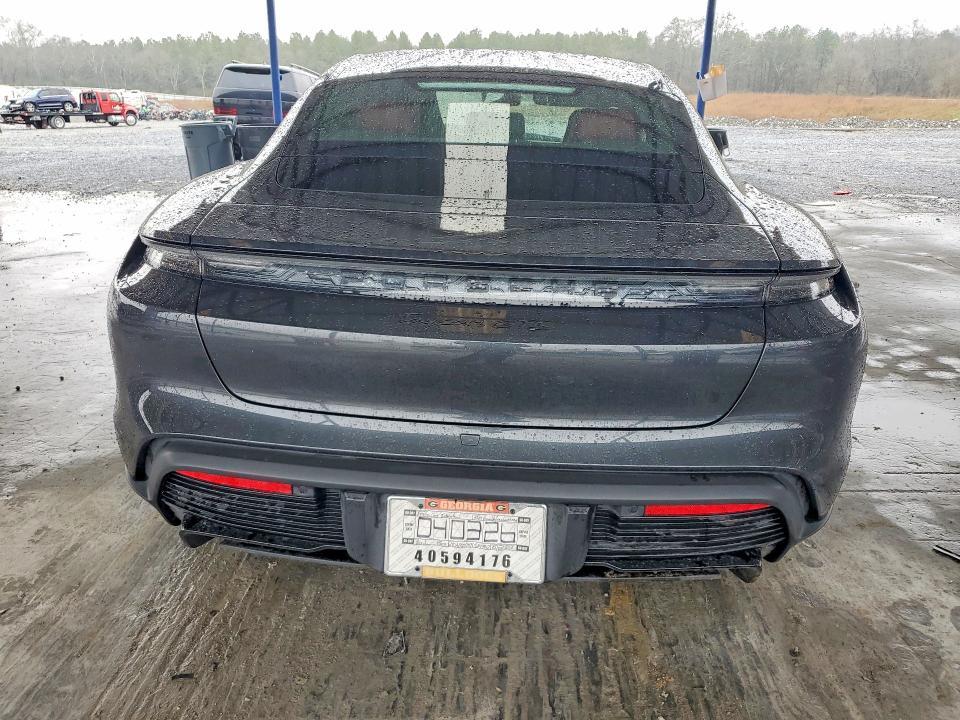 2024 Porsche Taycan gts