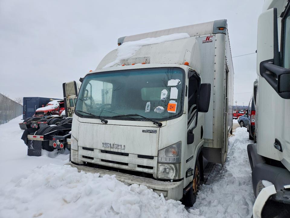 2013 Isuzu Npr hd Delivery Truck
