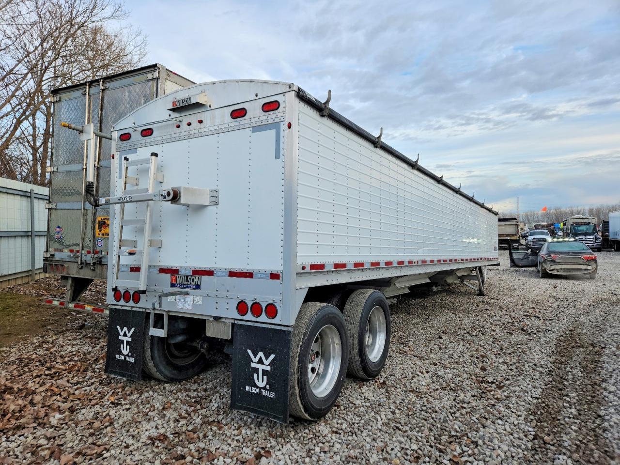 2019 Wilson Grain Trailer