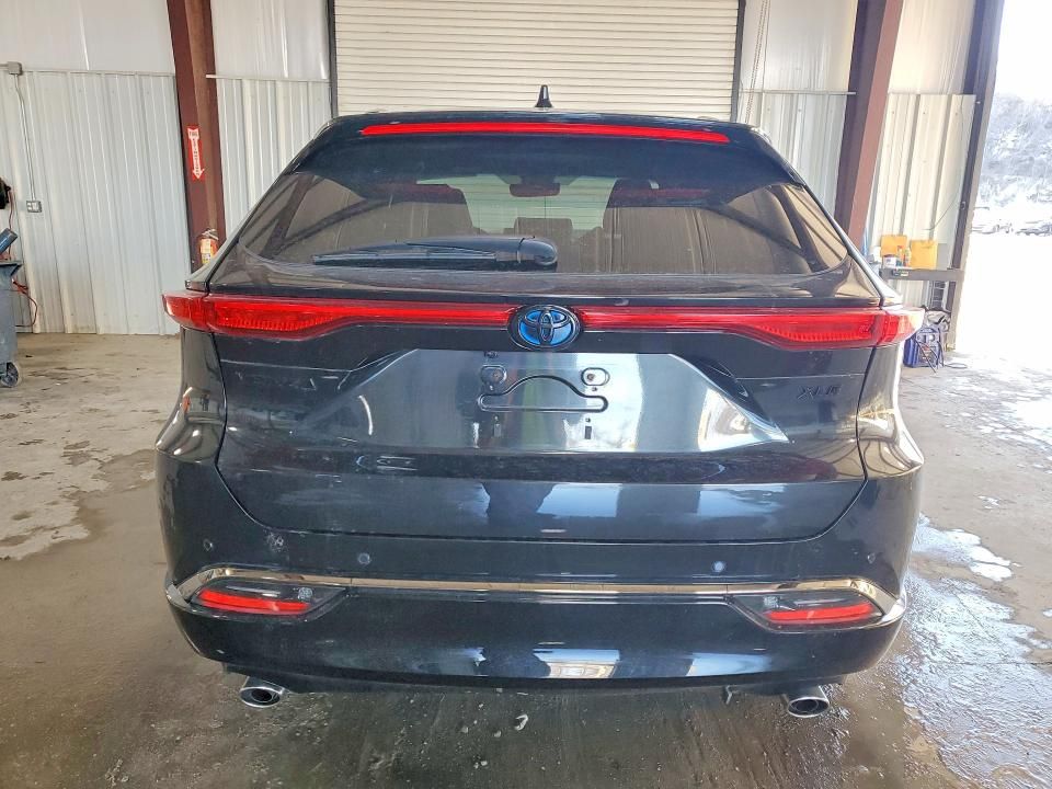 2023 Toyota Venza le