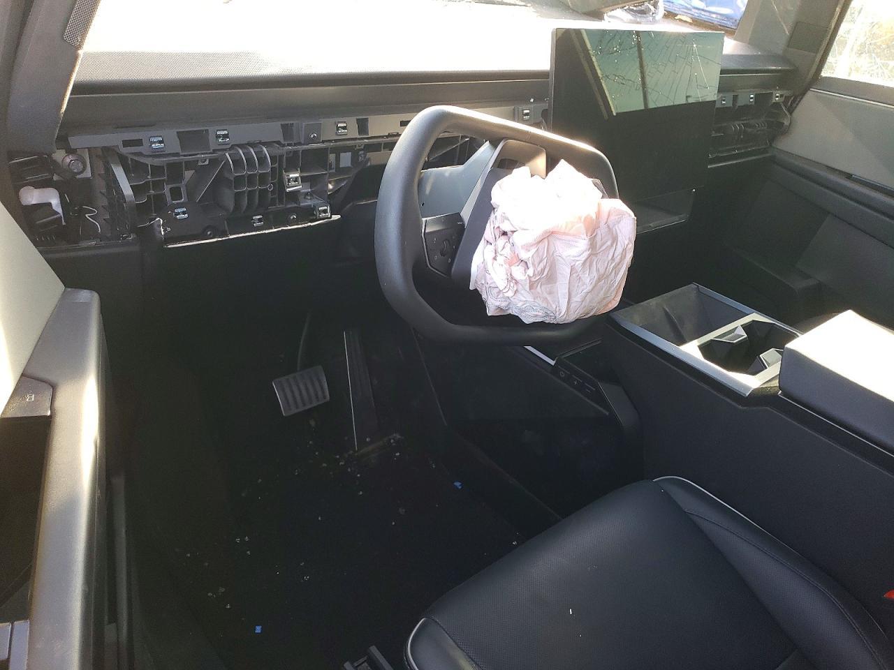 2024 Tesla Cybertruck