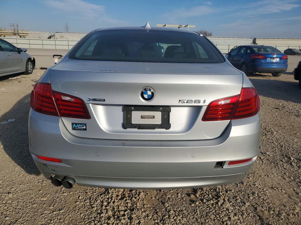 2016 BMW 528 xi
