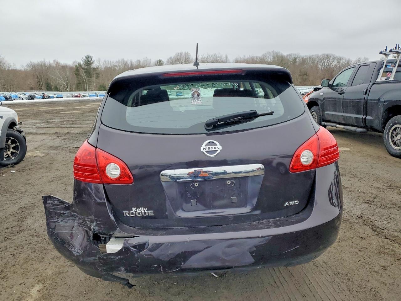 2013 Niss Rogue s awd