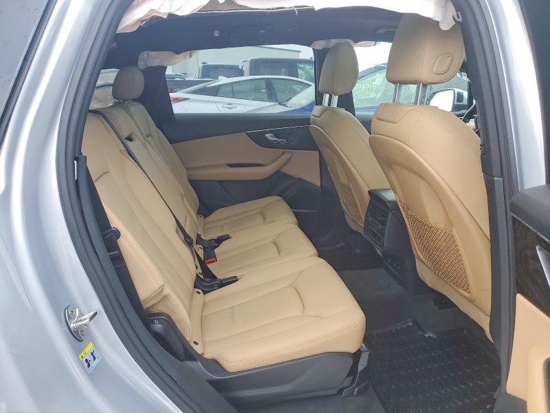 2021 Audi Q7 Premium Plus