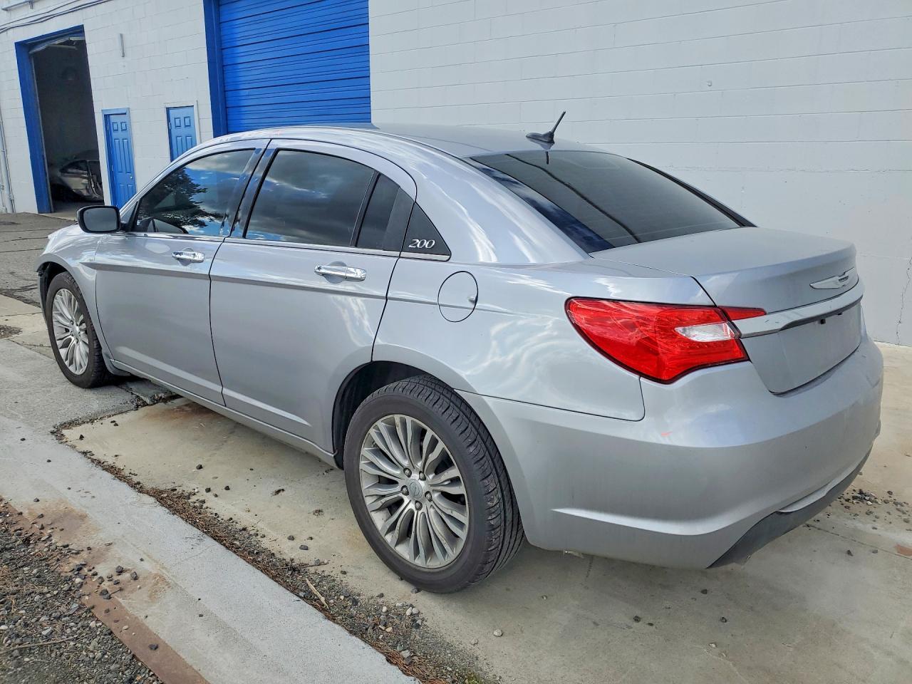 2013 Chrysler 200 Limited