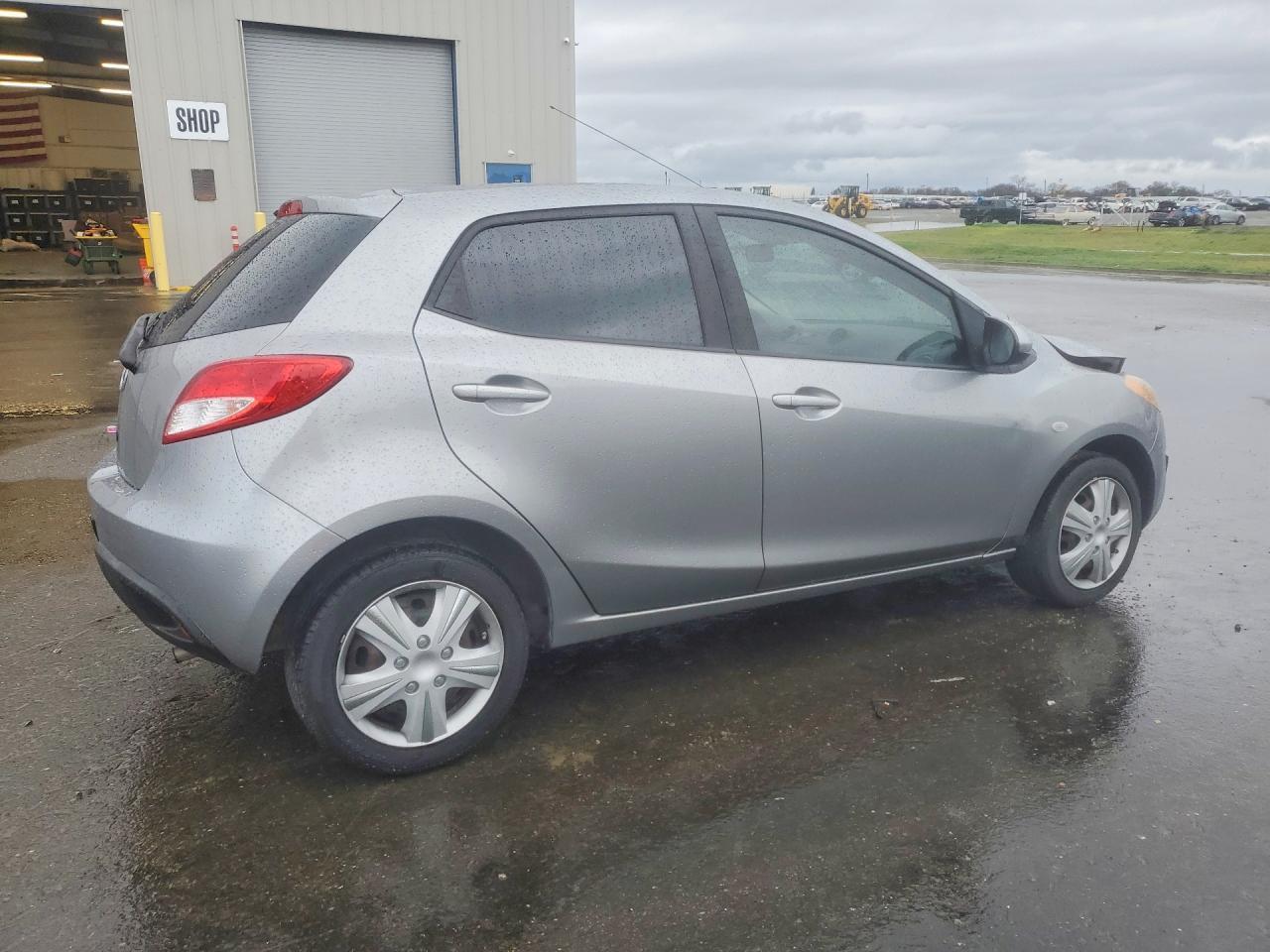 2014 Mazda 2 Sport