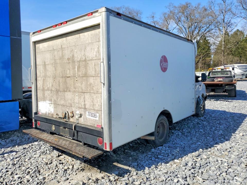 2004 Ford E350 Delivery Truck