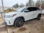 2019 Toyota Highlander le