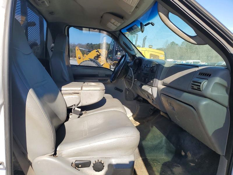 2007 Ford F550 Super Duty Flatbed Truck