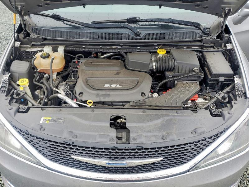 2018 Chrysler Pacifica Touring l