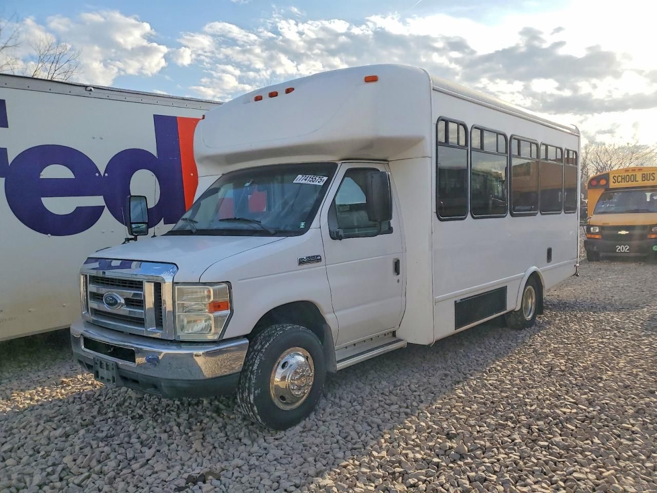 2012 Ford Econoline E350 Super Duty Cutaway Van