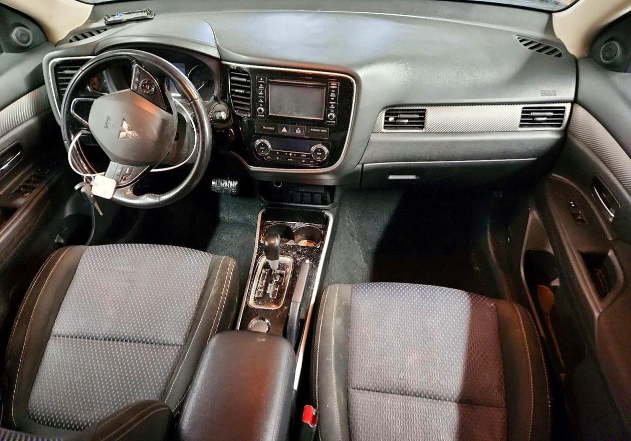 2017 Mitsubishi Outlander es