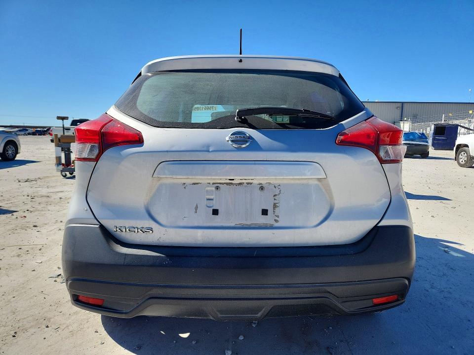 2018 Nissan Kicks s