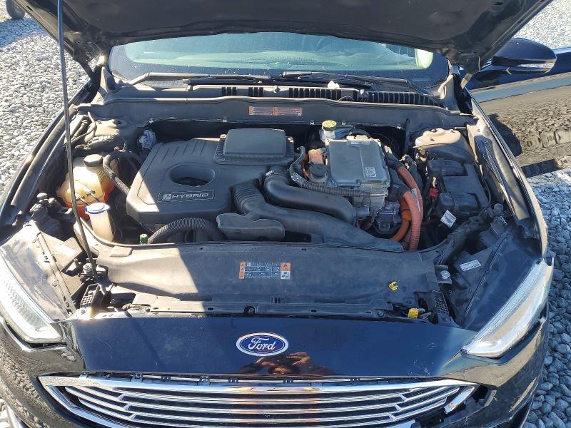 2018 Ford Fusion Titanium/platinum hev