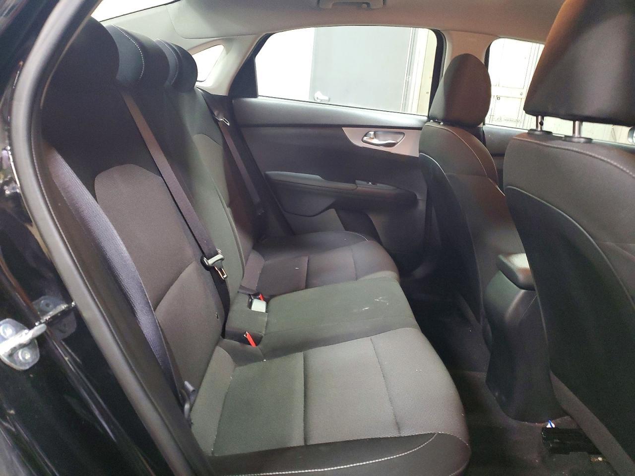 2024 KIA Forte lx