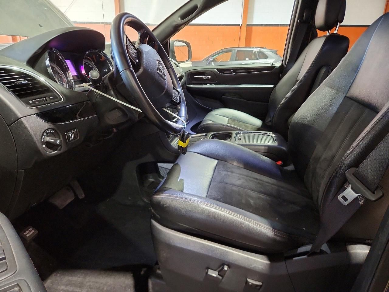 2020 Dodge Grand Caravan sxt