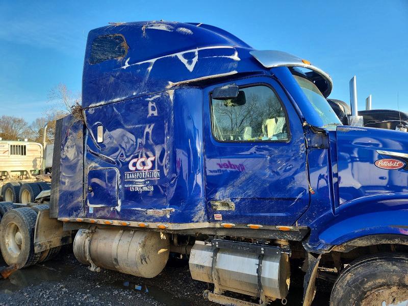 2025 Peterbilt 579 Semi Truck