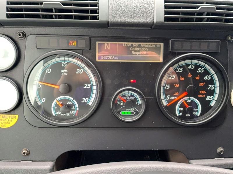 2016 Frht Cascadia 1-Trucks Truck Cab AND Chassi