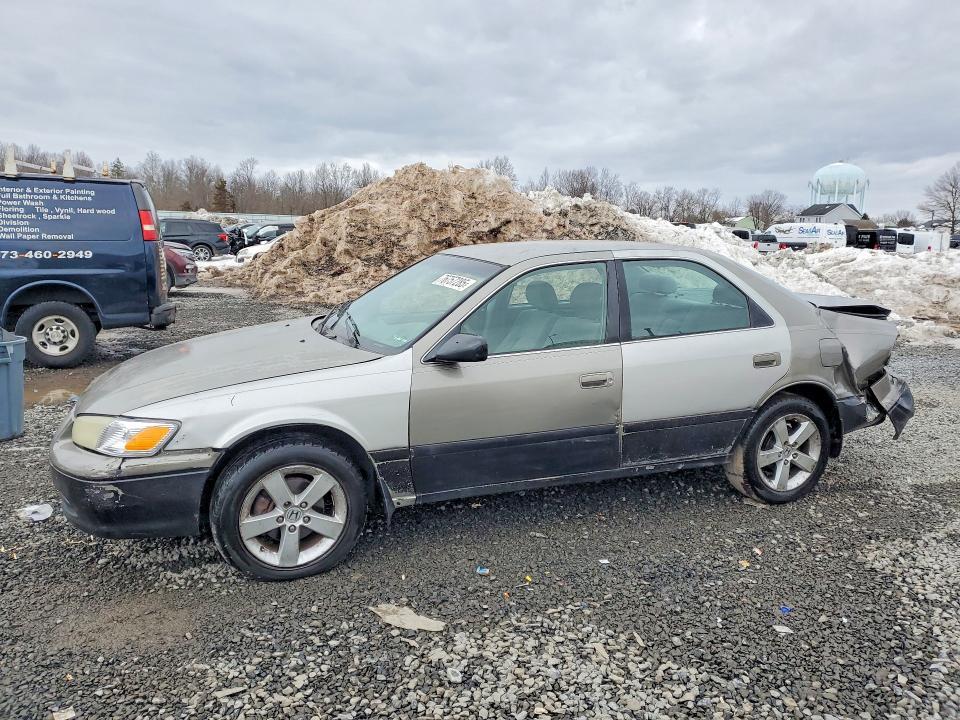 2000 Toyota Camry le