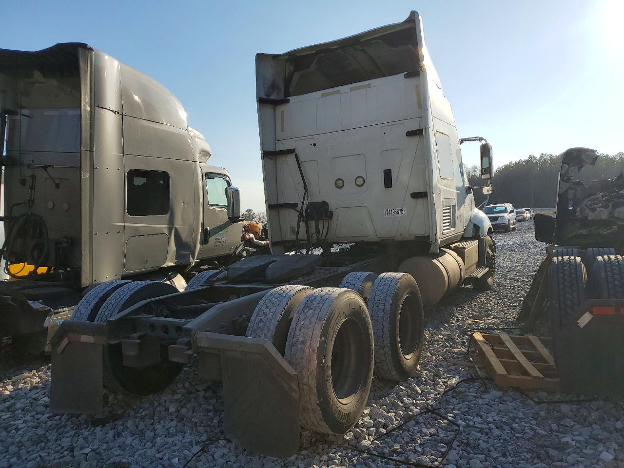 2016 International LF687 Semi Truck