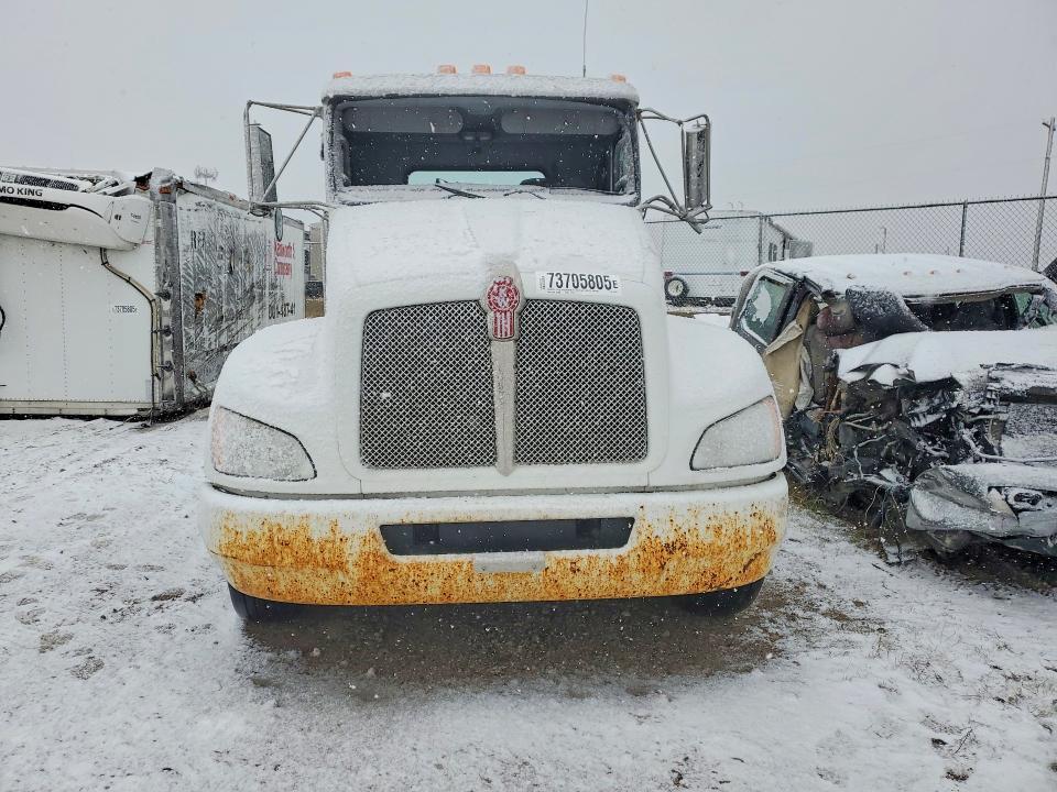 2018 Kenworth T300 Refrigerated BOX Truck