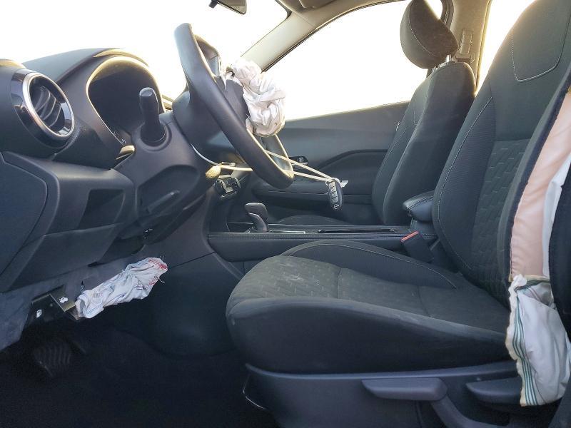 2022 Nissan Kicks sv