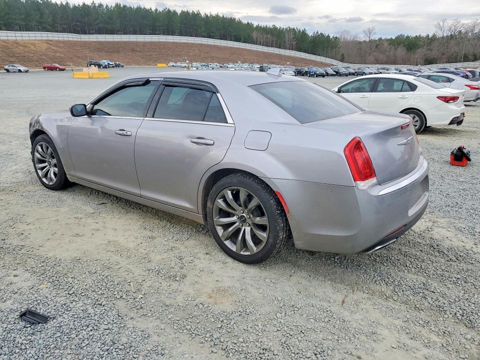 2016 Chrysler 300 Limited